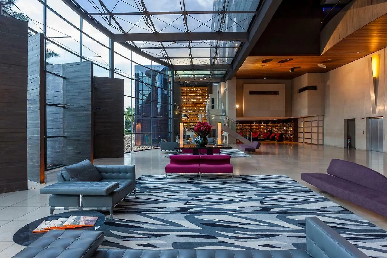 Hotel Unique Sao Paulo 5*,
